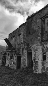 Lire la suite à propos de l’article Poggioreale, ou la ville fantôme sicilienne avalée et recrachée en ruine poétique