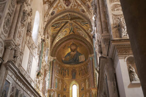 Lire la suite à propos de l’article La cathédrale de Cefalù en Sicile, ou le syncrétisme iconographique incarné