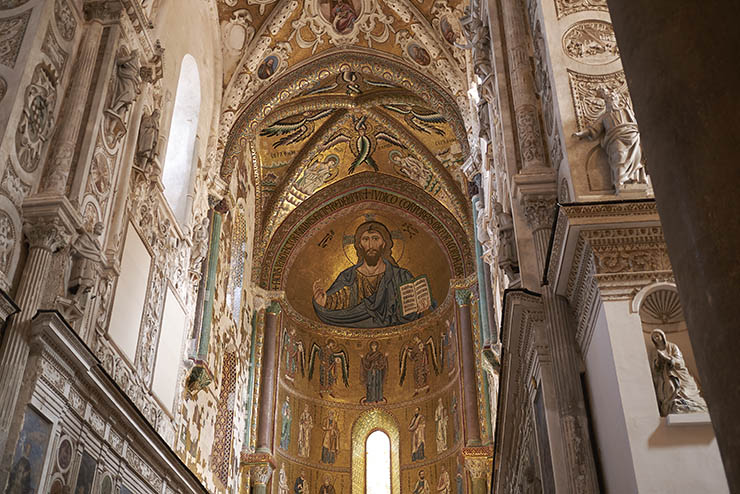 Lire la suite à propos de l’article La cathédrale de Cefalù en Sicile, ou le syncrétisme iconographique incarné